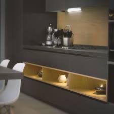 زیبایی آشپزخانه با کابینت بیشتر میشود