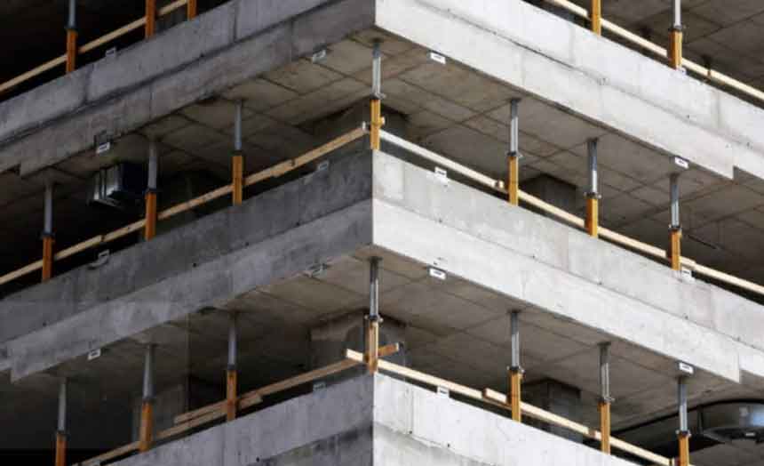 در مبحث ساختمان سازی یکی از چالش های همیشگی، انتخاب کردن بین اسکلت فلزی و بتنی است.
