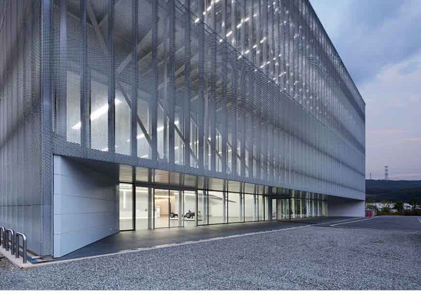 نمای استرچ متال (Stretch Metal Facade)