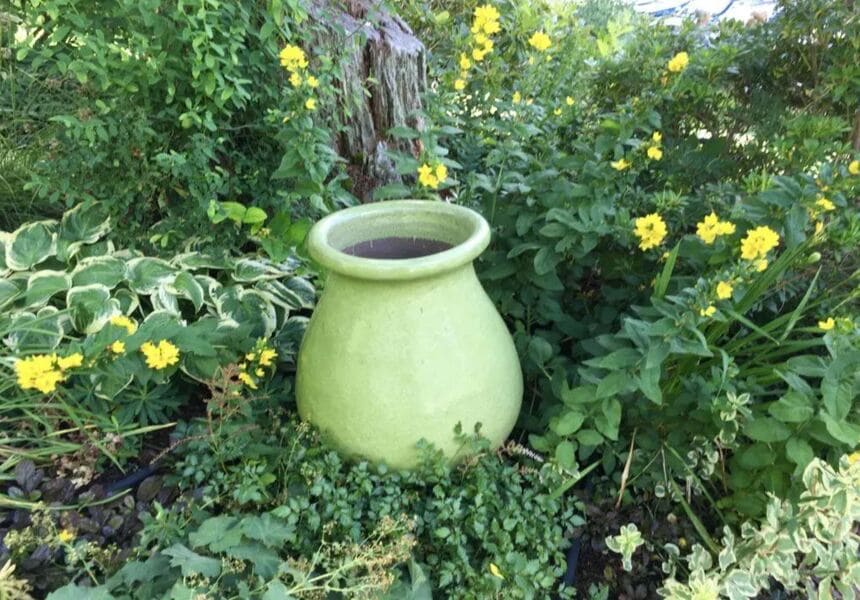 گاهی اوقات هم برای داشتن خلاقیت محوطه سازی باغ لازم نیست خیلی پیچیده فکر کنید و به خودتان سخت بگیرید.