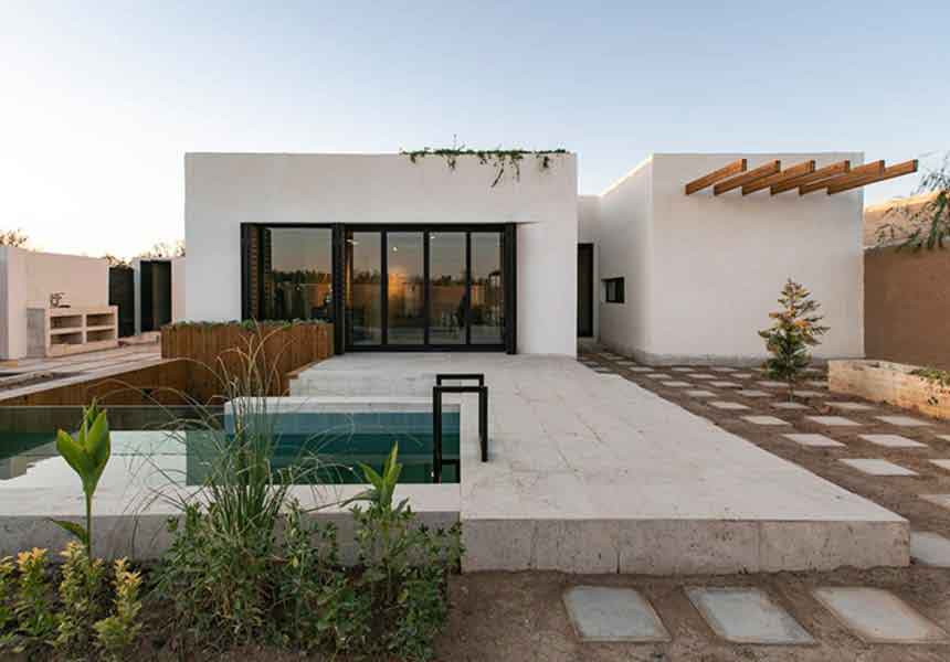 نمونه دیگری از بهترین ویلا در ایران ویلای سفید اصفهان است